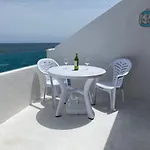 Apartamento Seaside Piscina Natural Salinas
