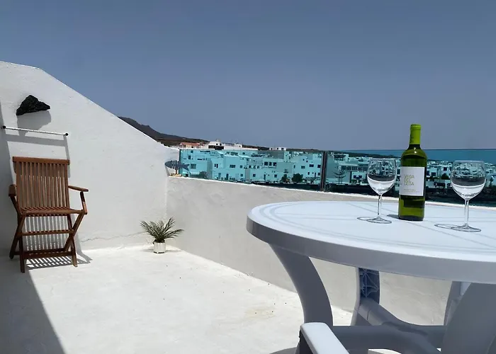 Seaside Piscina Natural Salinas